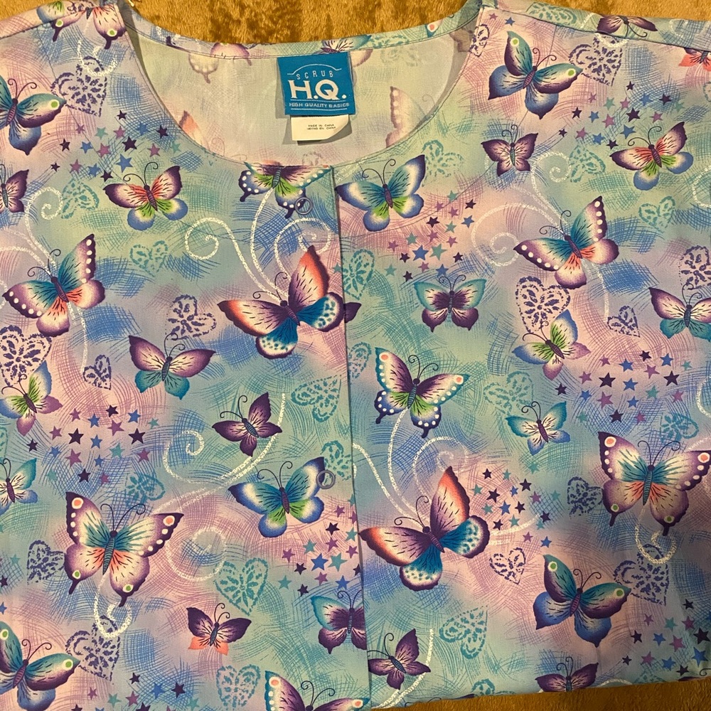 Women’s nurse’s scrub jacket XL butterfly print